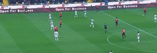 新2网址-【意甲】伊布补时凌空斩救主 AC米兰客场平乌迪内斯