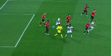 新2网址-【意甲】伊布补时凌空斩救主 AC米兰客场平乌迪内斯