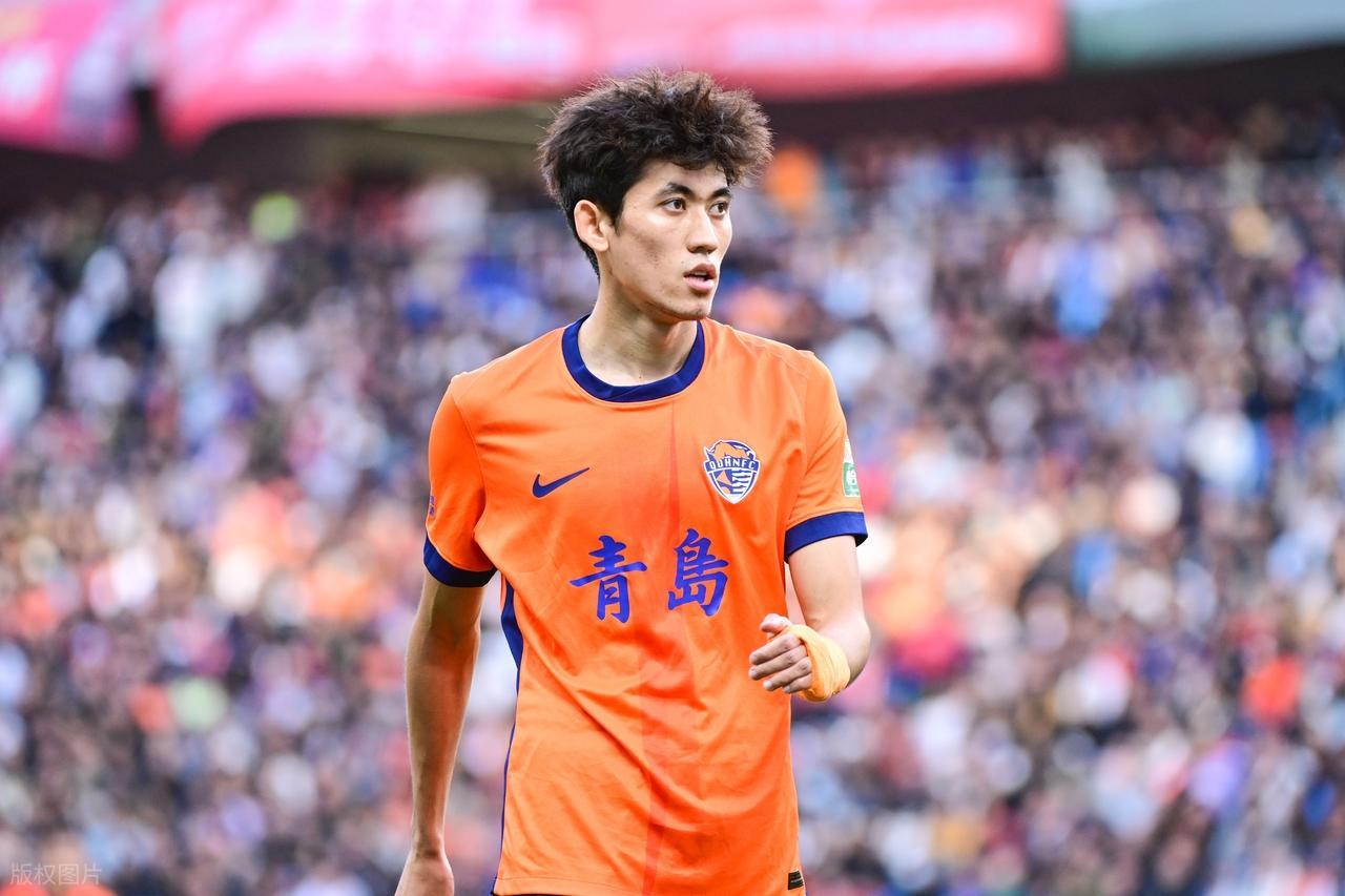 新2网址-1比1!山东鲁能球迷笑醒了,新援刚入队就进球,成为韩鹏掌上宝