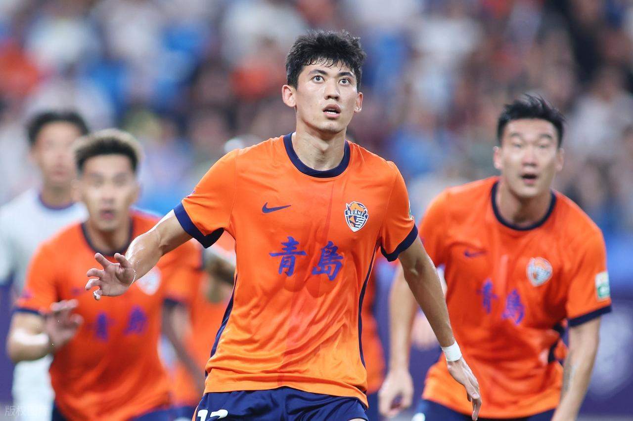 新2网址-1比1!山东鲁能球迷笑醒了,新援刚入队就进球,成为韩鹏掌上宝