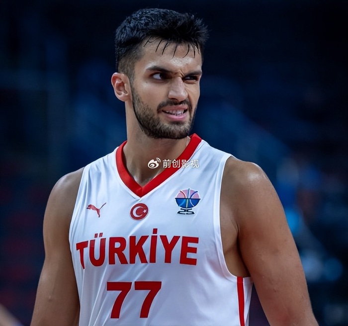 新2网址-首秀22分14板！2米11土耳其中锋驰援毒蛇，火箭计划补强内线|毒蛇队|尤尔特塞文|乌度卡|NBA|芝加哥公牛队_新浪体育_新浪新闻