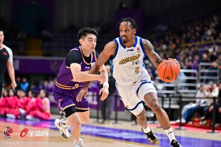 新2网址-常规赛第18轮｜五人上双！浙江方兴渡拿下北京控股再迎七连胜！