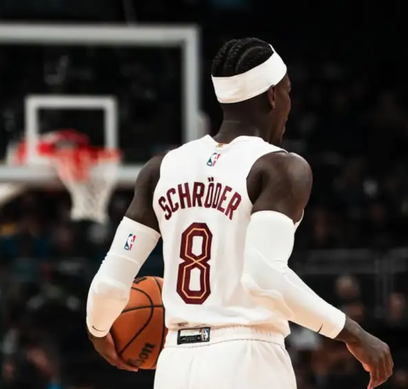 新2网址-骑士113-109活塞2喜2忧！泰森惊喜，替补攻守兼备，阿伦遭膝伤！